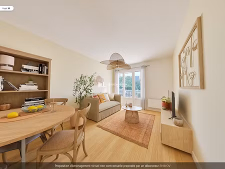 tours halles - appartement type 2 - vendu libre avec parking