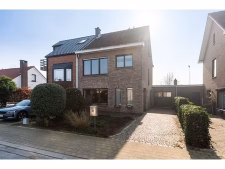 huis te koop in stabroek met 3 slaapkamers