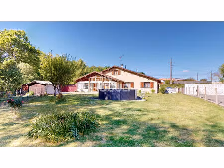 maison de 2001  4 chambres  45m² de garage  chauffage au sol