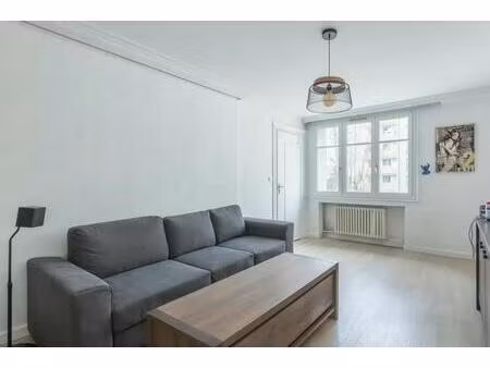 t4 lumineux 67 m² avec balcon à lyon 8ème