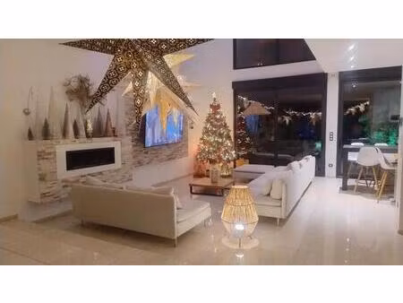 rare maison 11 pièces avec piscine à groslay