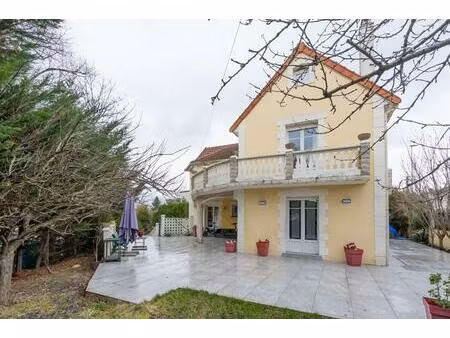 maison 11 pièces 220 m² noisy-le-sec