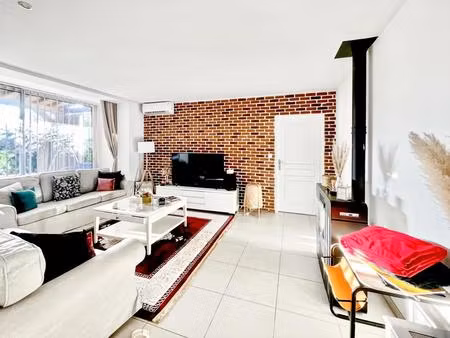 maison de 4 pièces de 132 m² située à roques