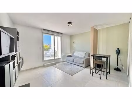 location appartement 1 pièce 26 m² à lyon 9 (69009)