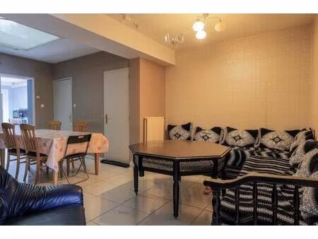 à vendre – spacieuse maison familiale de 9 pièces – 148 m² – jardin – garage – dpe c