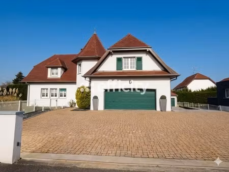 maison 8 pièces - 209 m²