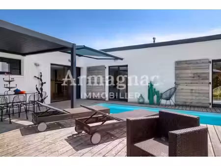 maison d'architecte - piscine  jardin et roulotte