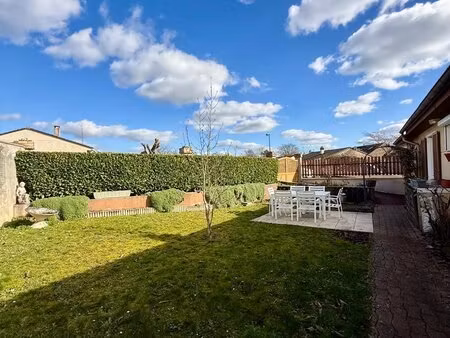 maison de plain-pied sur 680 m² de terrain – proche gare