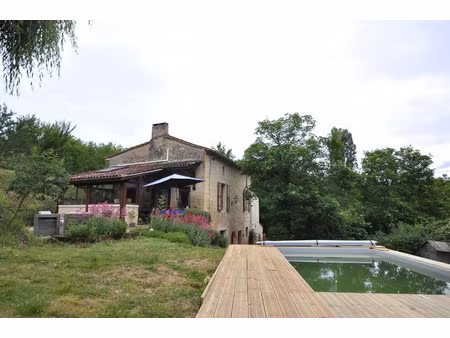 vente maison 8 pièces 183 m² le tourne (33550)