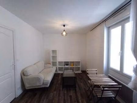 location appartement 2 pièces à nantes (44000) : à louer 2 pièces / 25m² nantes