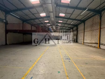 location local commercial