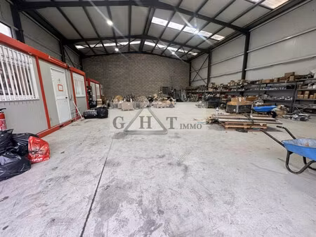 location local commercial