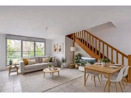 lumineux duplex 65m² avec terrasse à lyon