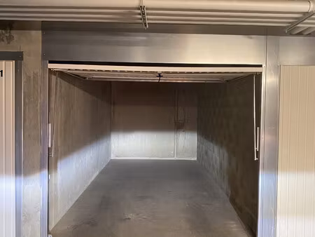 garage fermé - villeurbanne