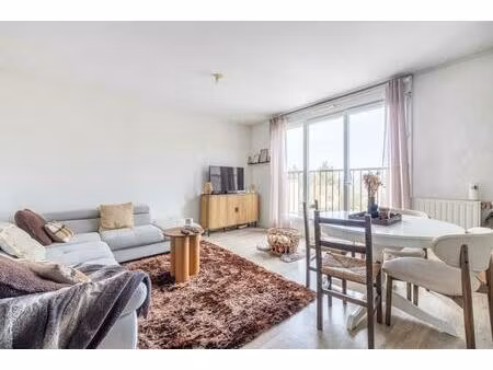 appartement 2 pièces de 47 m² à athis-mons