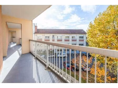 magnifique t4 rénové avec balcon à sartrouville