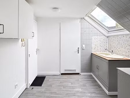 location appartement 2 pièces 21 m² à reims (51100)