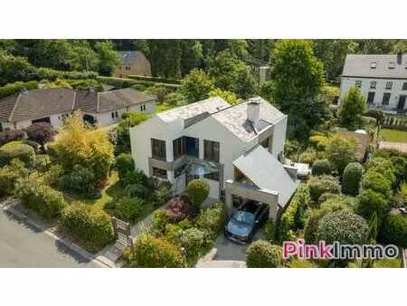 villa d’architecte avec jardin – situation idéale