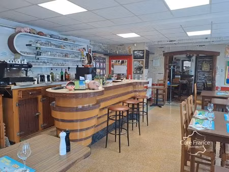 aisne restaurant/maison  grand parking  beaucoup de passages.