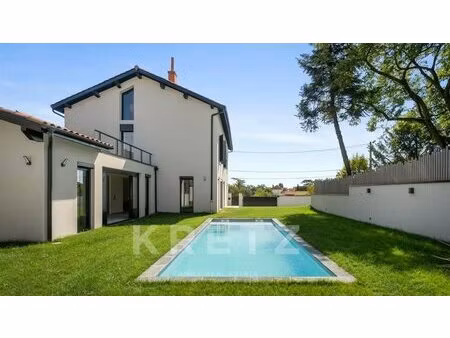 maison familiale avec piscine