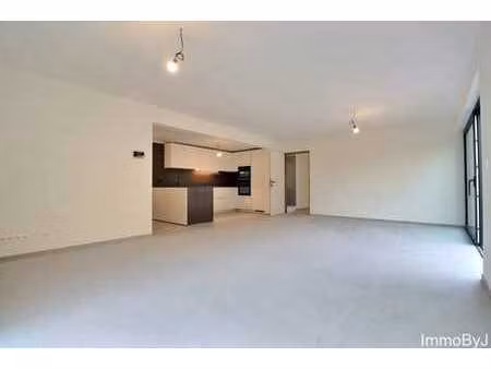 superbe appartement de standing 1ch avec balcon