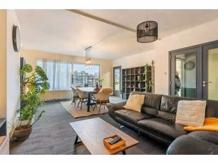 appartement spacieux avec garage à hasselt