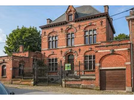 maison de maître prestigieuse et volumes remarquables