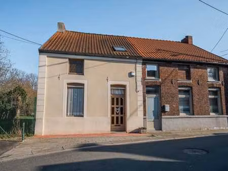 maison pleine de charme avec magnifique jardin