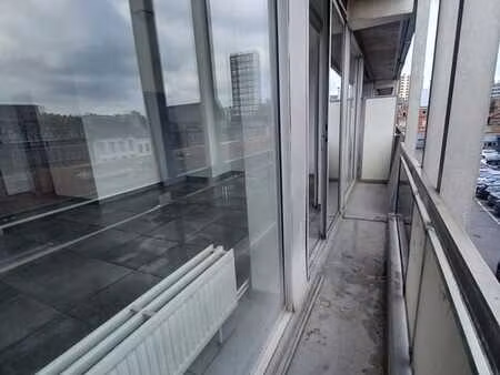 studio 3ème étage ( médiacité)