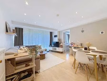 magnifique rez-de-chaussee une chambre !