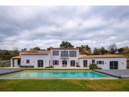 luxueuse villa au plan-de-la-tour