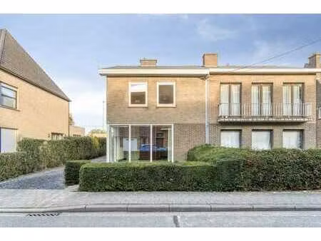 maison familiale de 3 chambres avec garage à vendre à bisse