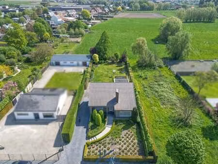 prachtige villa op ruim perceel met zicht op de velden