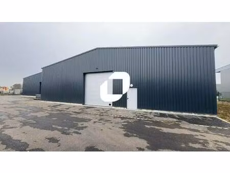 local d'activités à louer