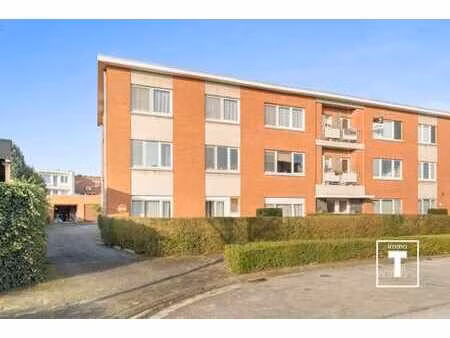 gelijkvloers appartement met garage