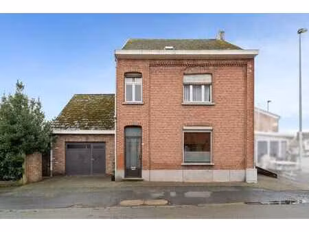 maison semi-ouverte à mespelare