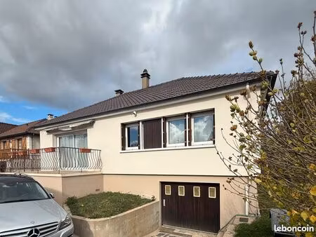 maison individuelle sur sous sol total avec jardin