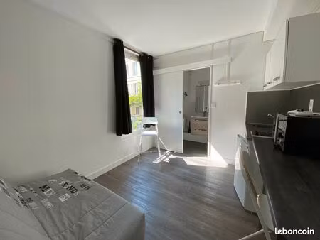 studio 1 pièce 12 m²