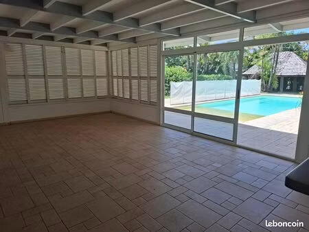 villa 5 pièces 163 m²