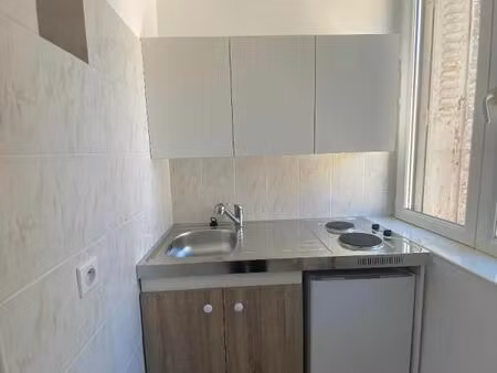 studio 1 pièce 12 m²