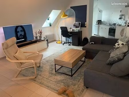 grand f2 de 57 m²  lumineux et bbc à 400 m gare d’avon – 77