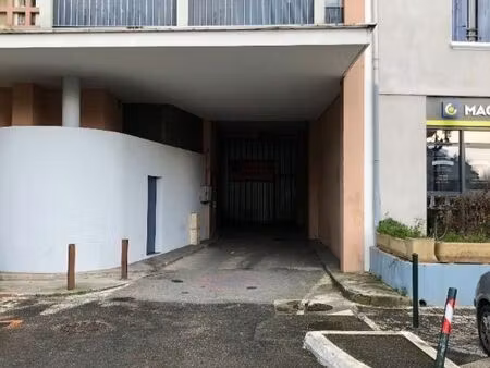 parking montelimar
