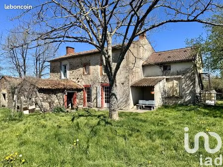 propriété 4 pièces 137 m²