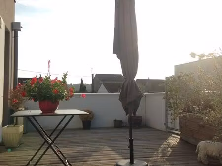 particulier loue duplexe 4/5 pièces r+1 rue calme et privée