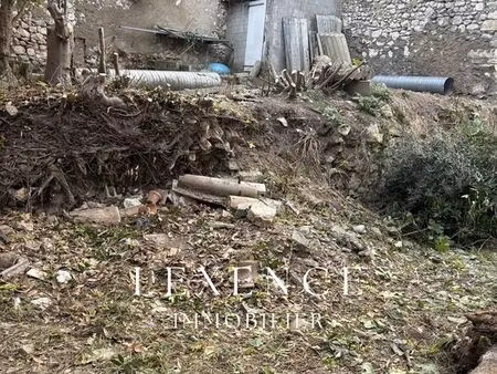 terrain 157 m² orgon