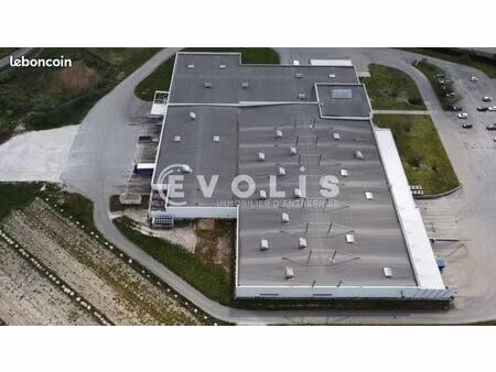 local industriel 750 m²