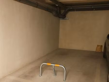 place de parking sécurisée en sous-sol – gardanne