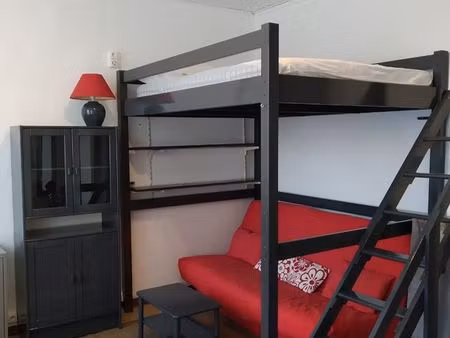 t1 meublé  prox. metro castellane  calme