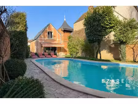 emplacement n°1 - villa avec piscine