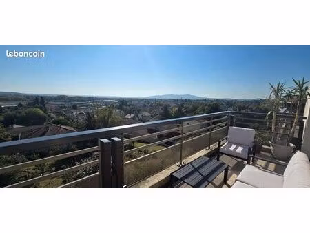 appartement de 2 pièces en bon état avec vue panoramique